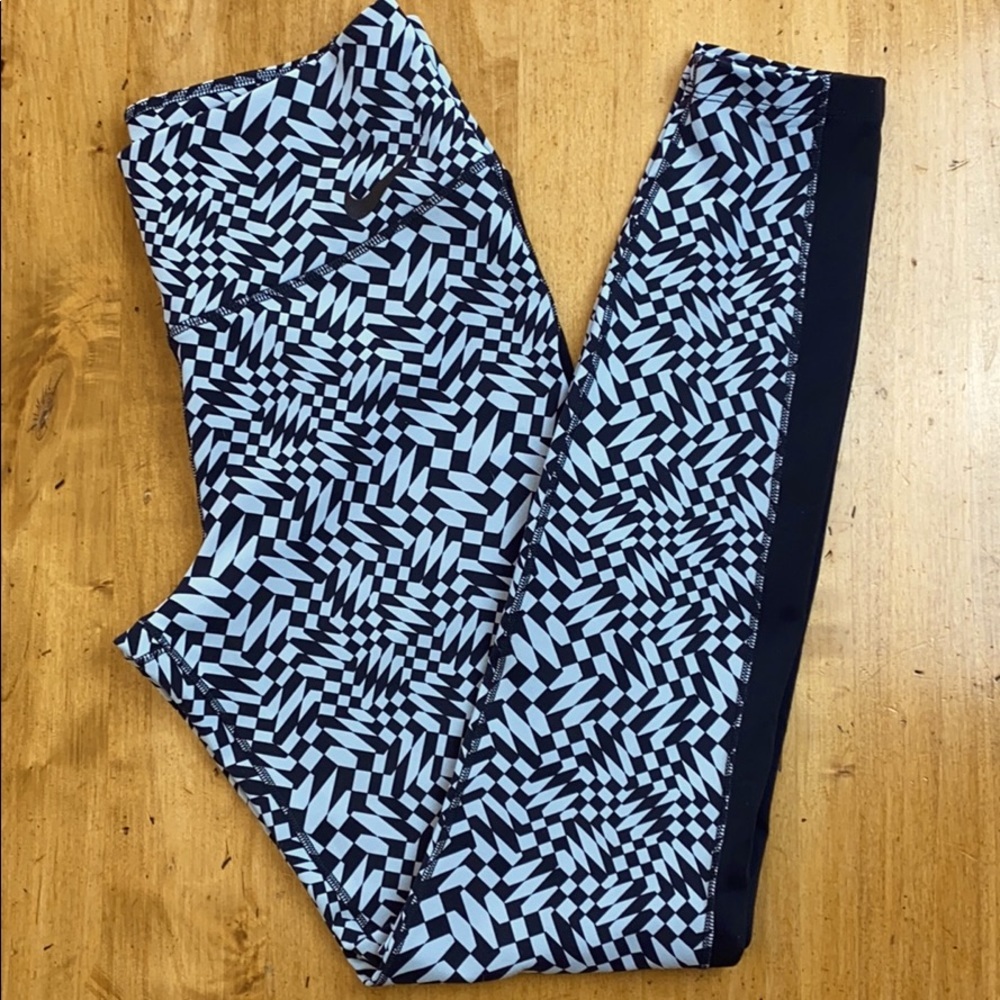 Nike Workout Leggings Size Medium